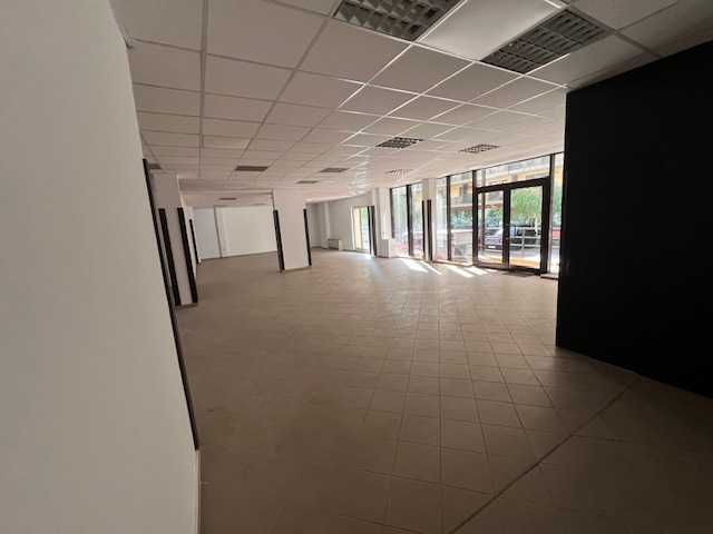 Spatiu comercial de vanzare
