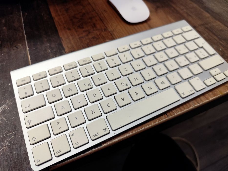 Apple Mac mini M1 8gb 512gb cu tastatură, mouse, docking station