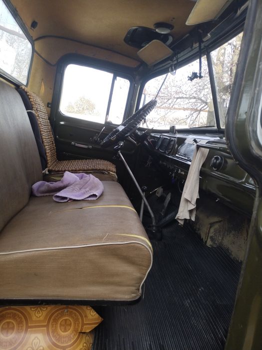 Zil  1983 yil 5 dona oltmish talik metan