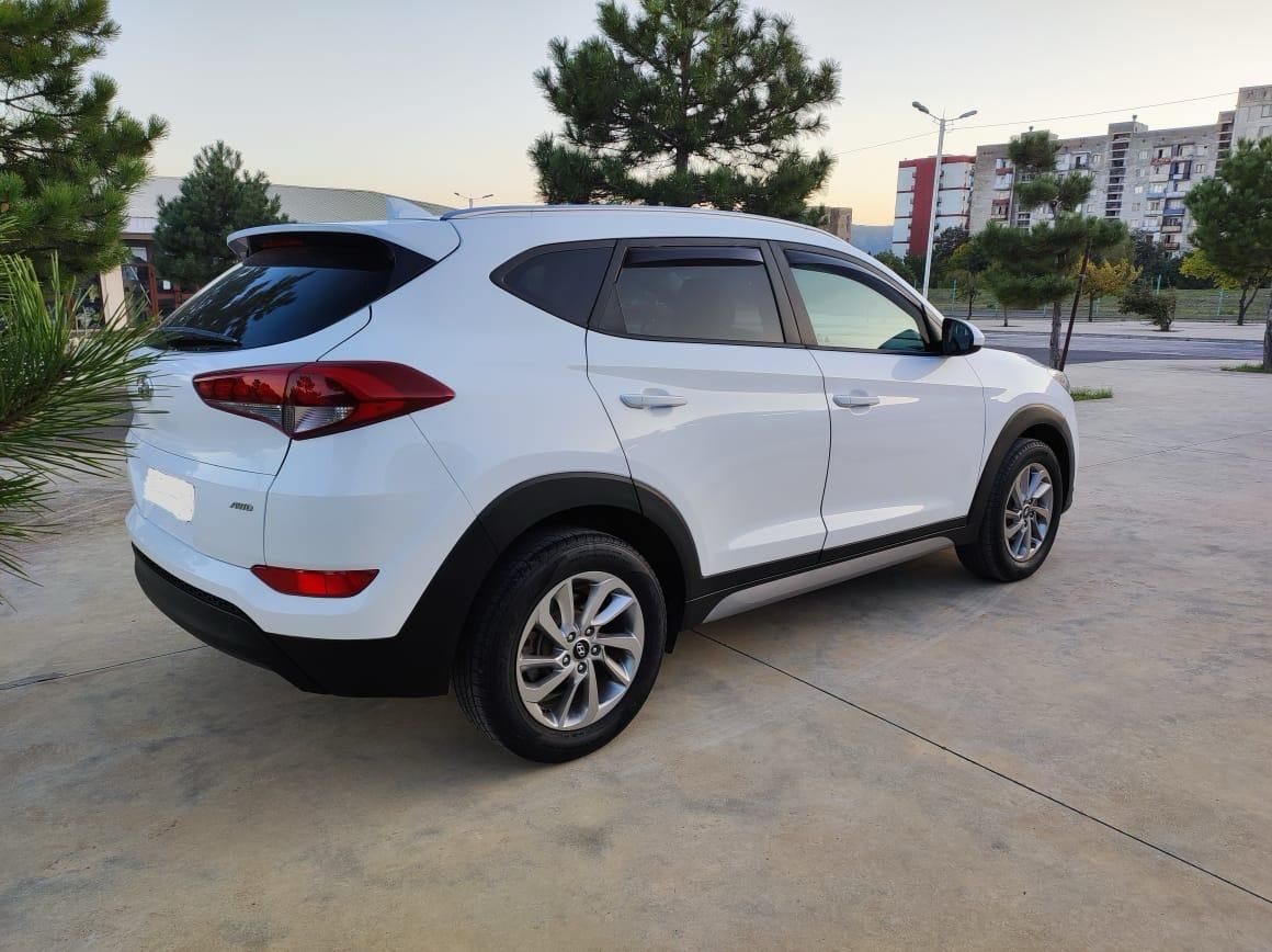 Hyundai Tucson 2018 каз учет автомат полный привод