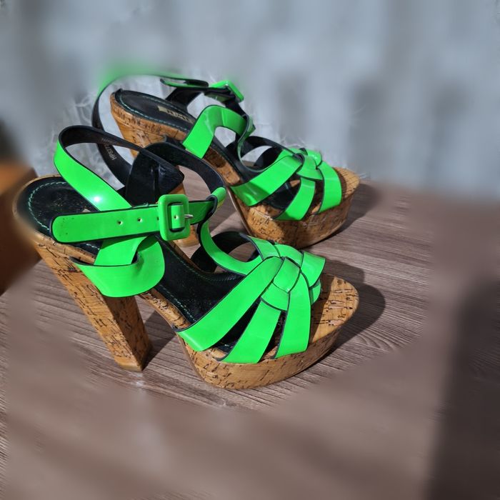 Летние танкетки вечерние