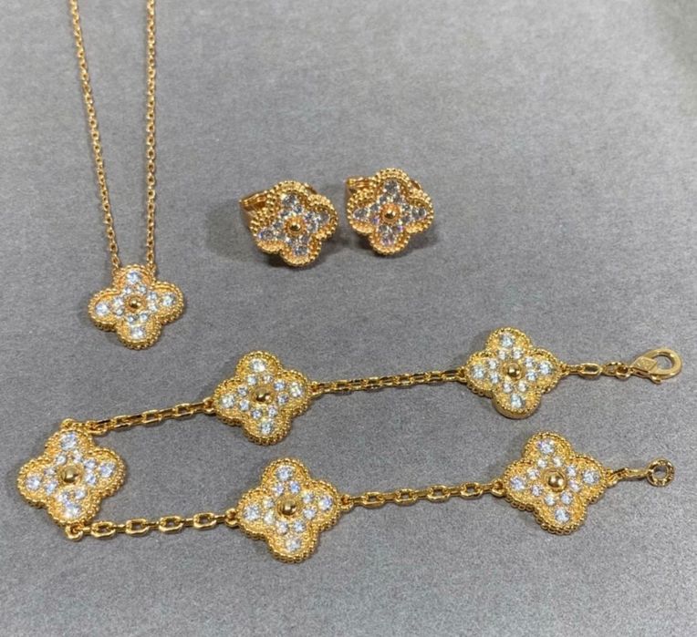 Van Cleef & Arpels позлатено колие