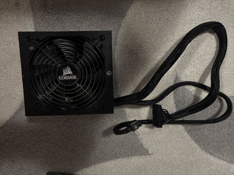 Sursa pc 750W corsair