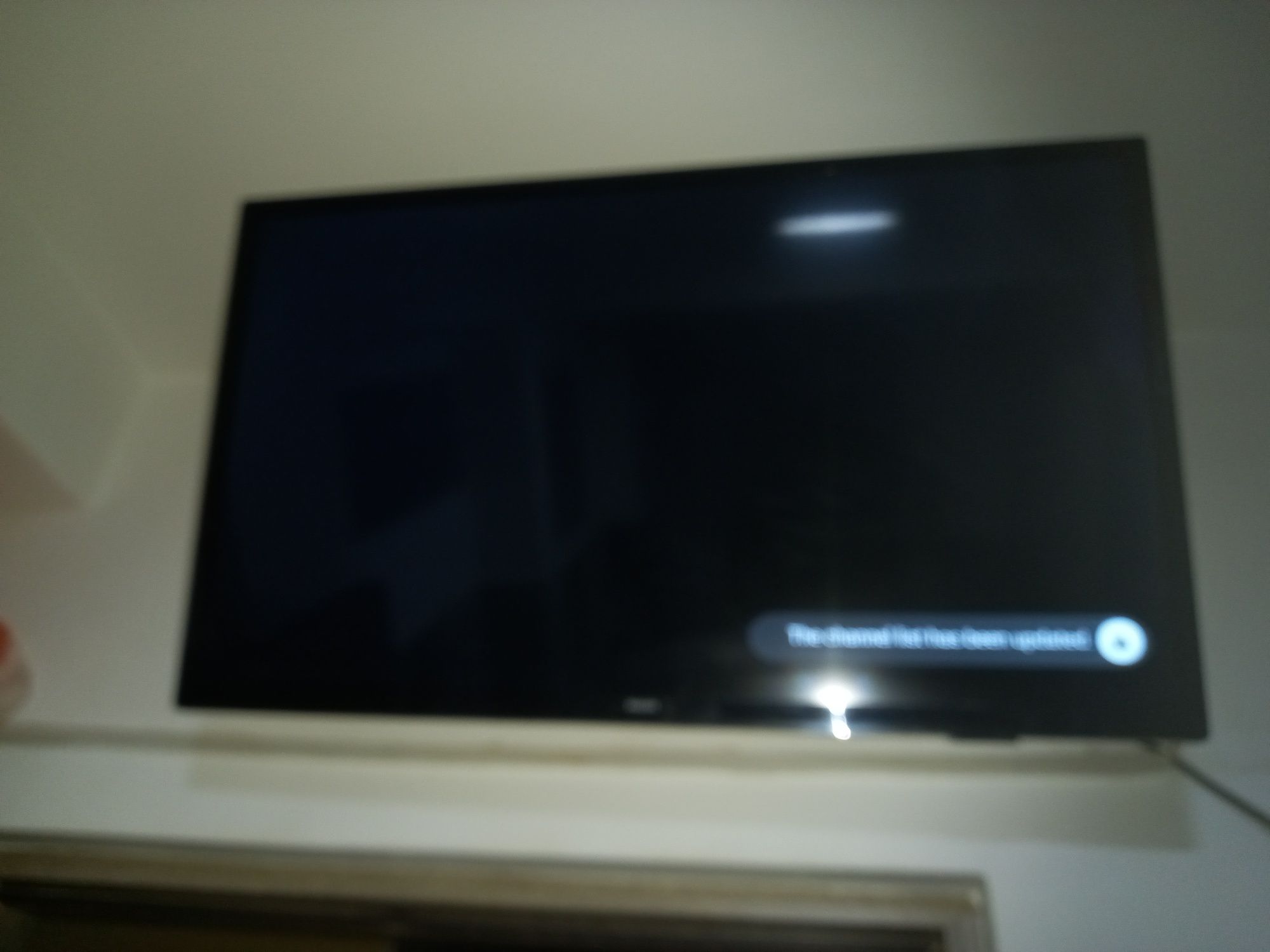 Vând tv Philips cu diametrul de 80cm