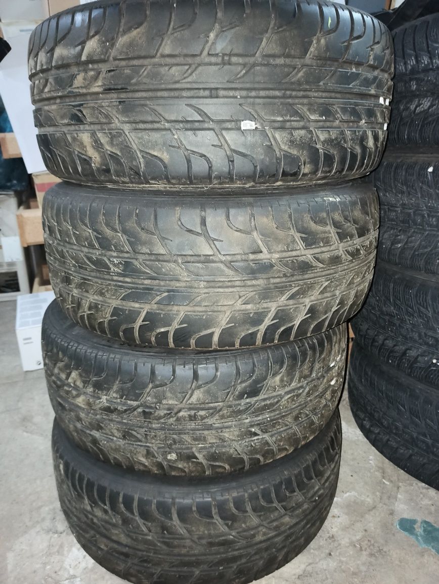 Anvelope de vară 225/45 R 17