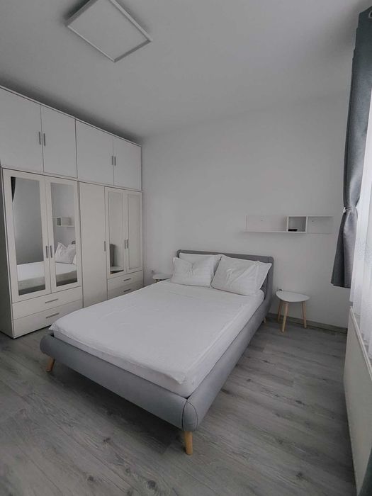 Apartament modernă cu balcon