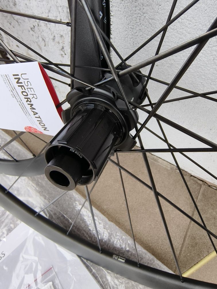DT Swiss HE 1800 Spline 32 28" HYBRID Нови капли