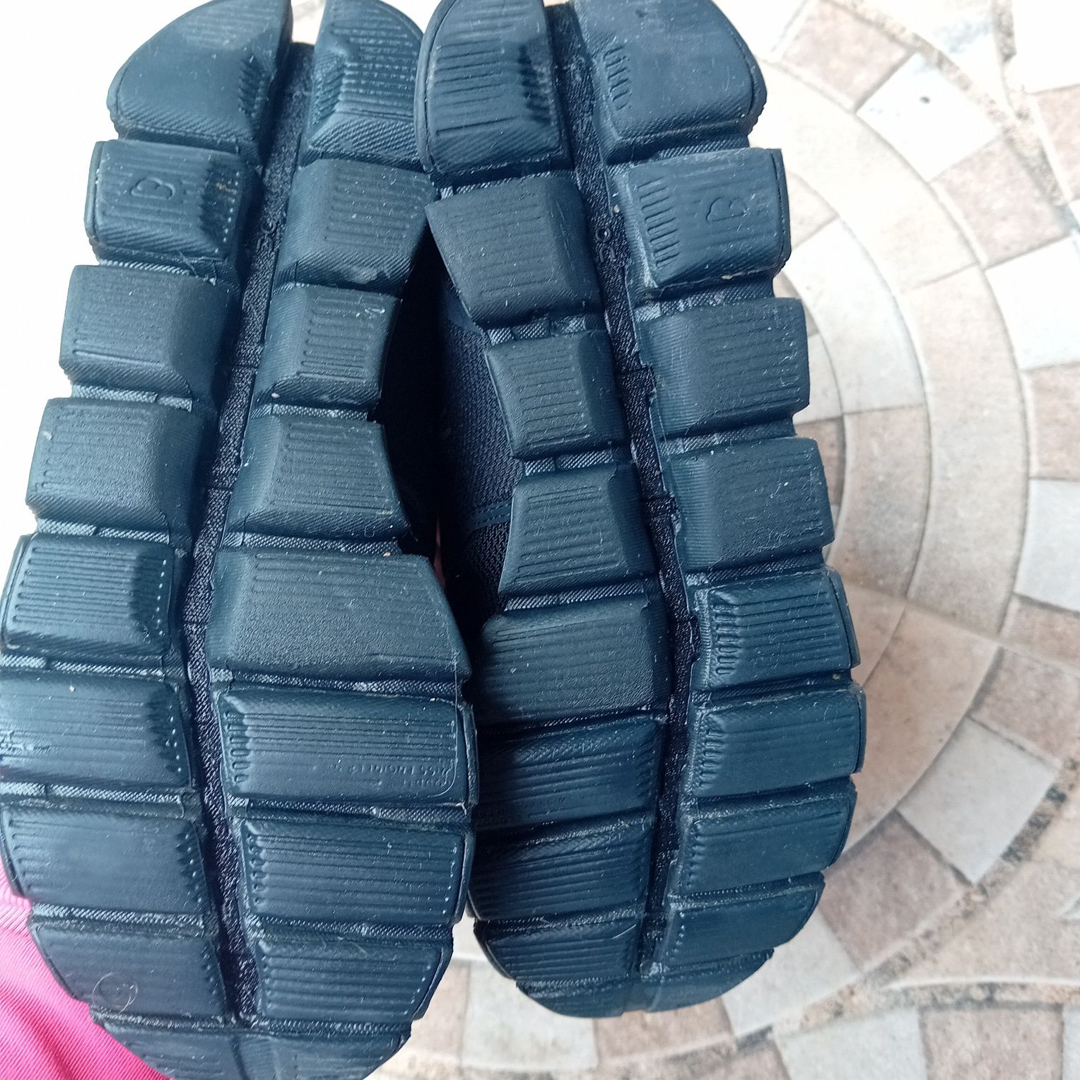 On Cloud 37.5 ca noi  sau lot Crocs C7 38 livrare gratuită