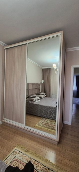 Шкаф для одежды раздвижной с зеркалом