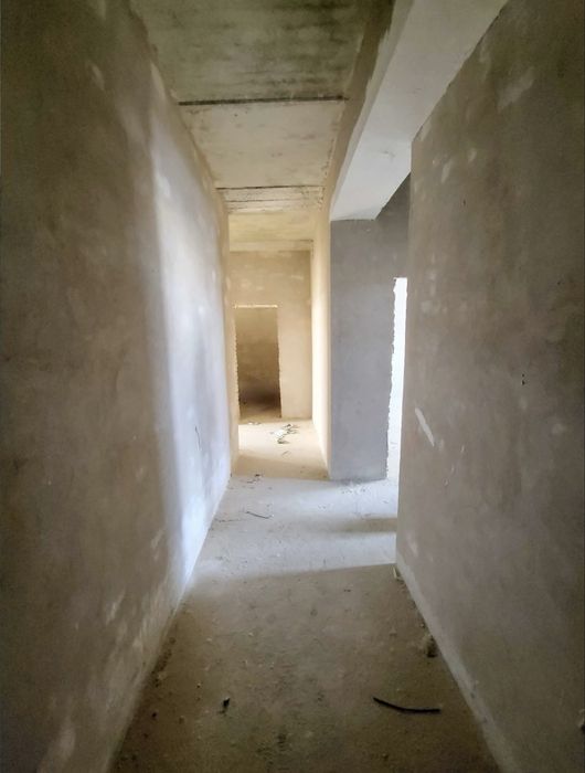 Продается 2х комнатная квартира 77м2