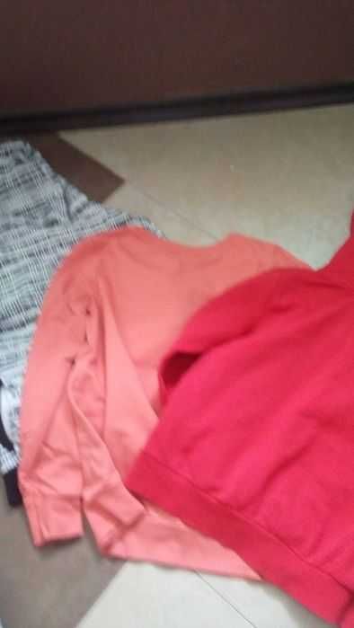 Детски блузи /суичари ЛОТ+ подарък блуза