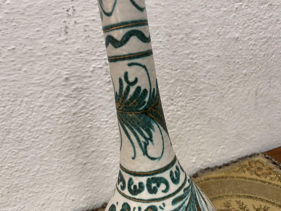 Португалска порцеланова бутилка