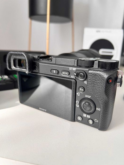 Sony a6400 + Sony 18-105 f4 OSS