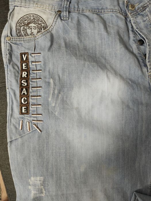 Blugi Versace pentru barbati
