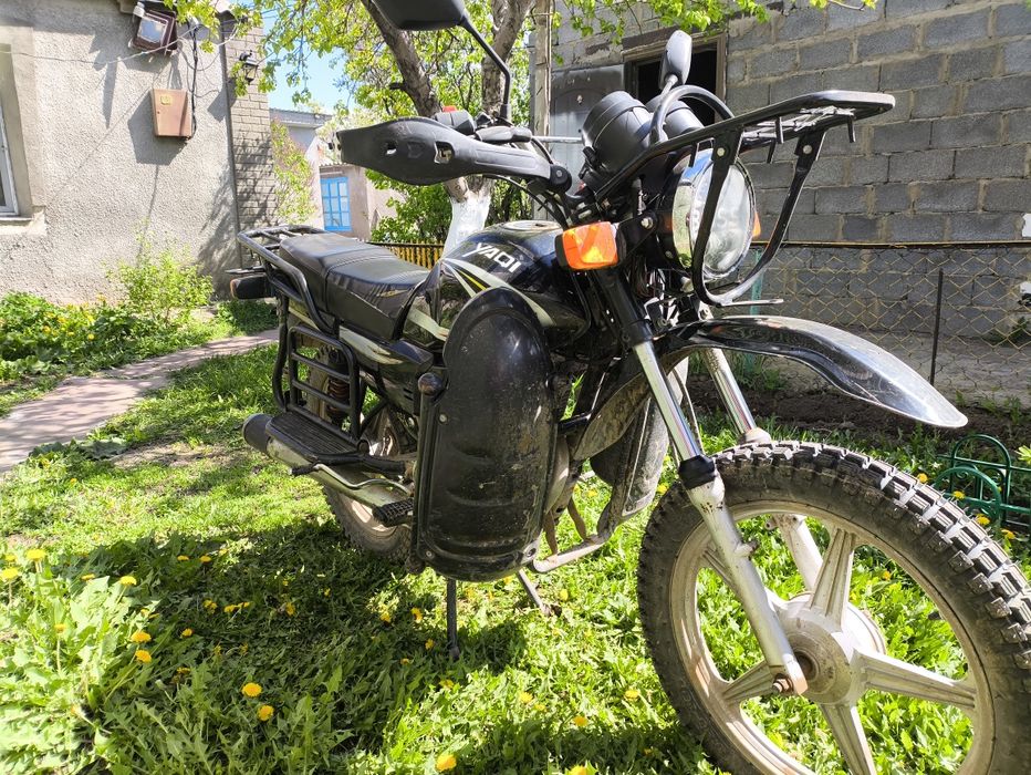 Мотоцикл yaqi 200