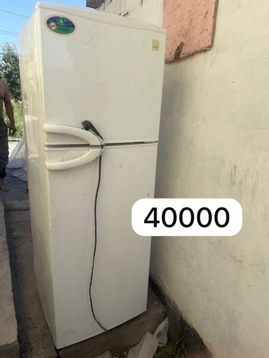 Холодильник б/у.