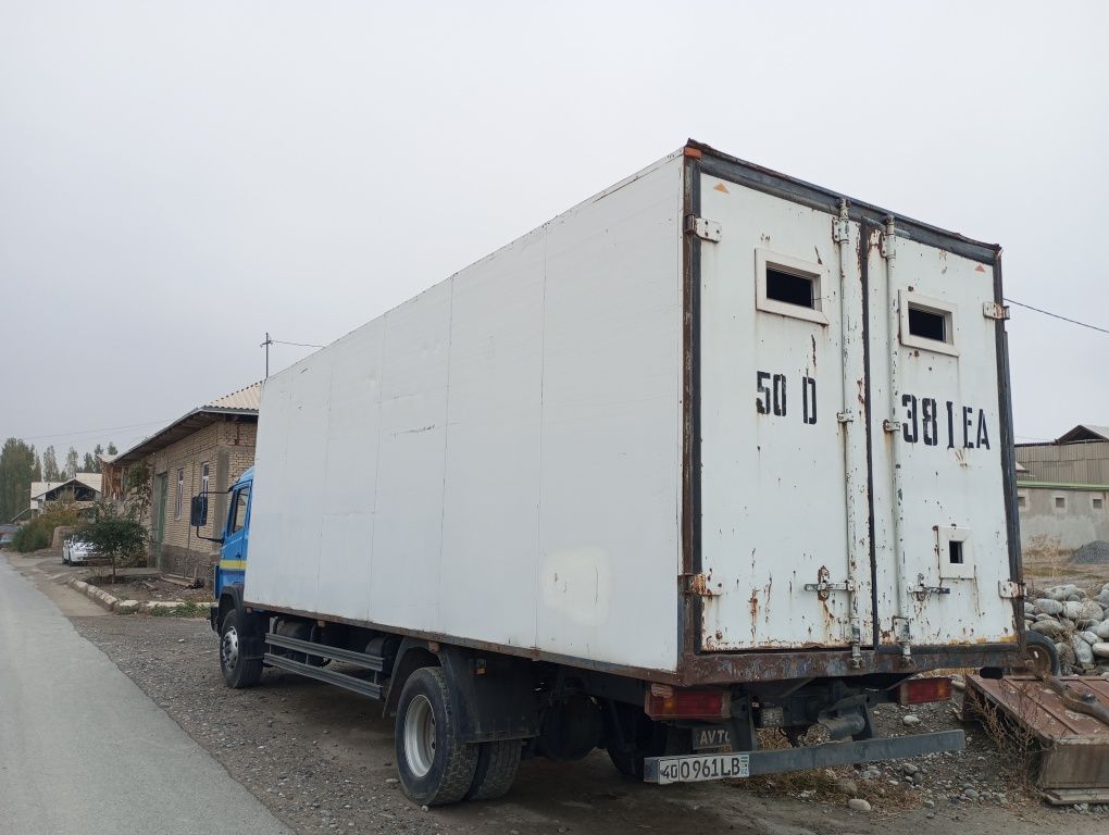 Mersedes bens 1320 sotiladi