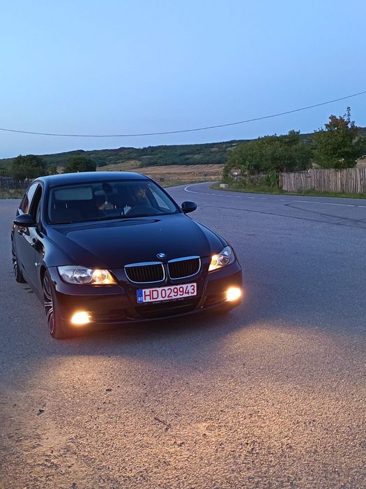 BMW E90 318d 122cp 2006 2300 Euro preț fix