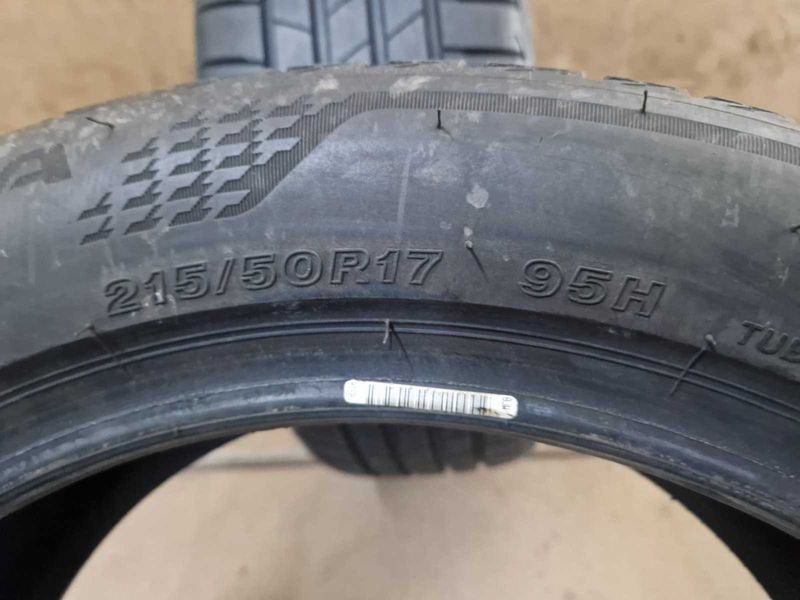 2 Bridgestone R17 215/50
летни гуми
DOT1520
