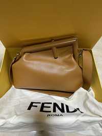 Чанта модел на Фенди