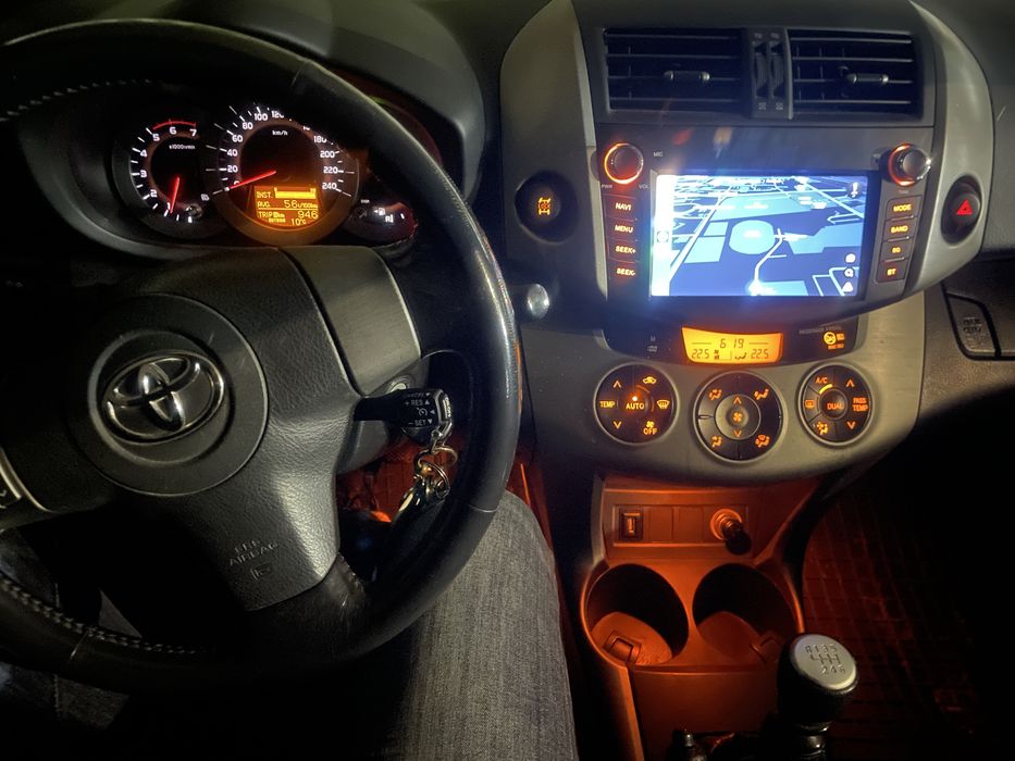 Рав 4 2007 г. D4D 2,2 136 кс