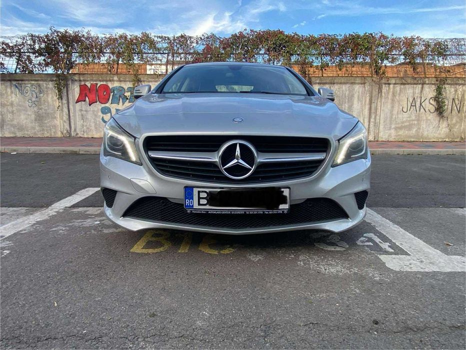 Mercedes Benz CLA180
