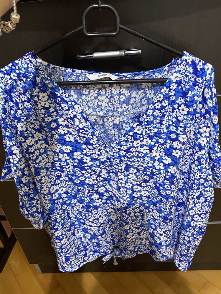 Bluză material răcoros cu model floral L/XL nou,fără etichetă