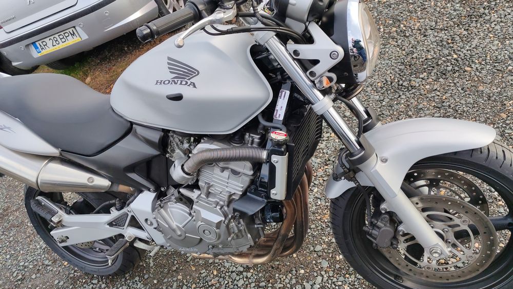 Honda Hornet 600 cmc 2003 cas sau rate