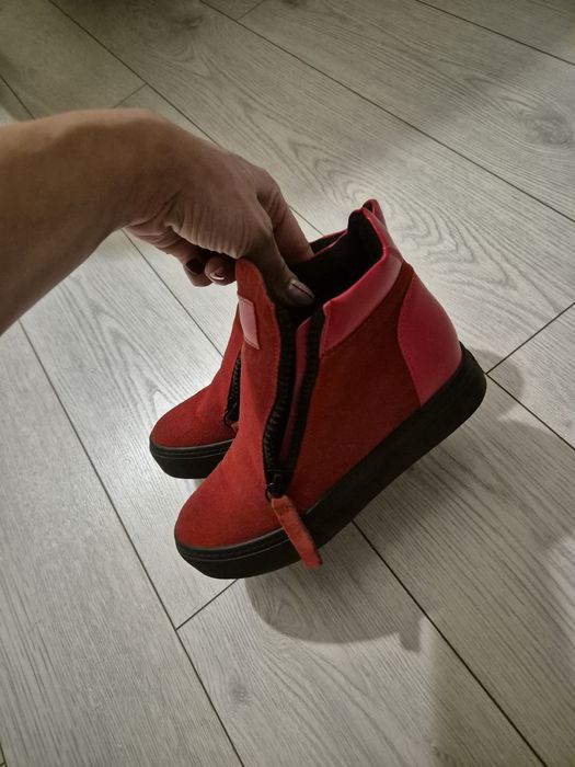 Ghete piele intoarsa nr.35