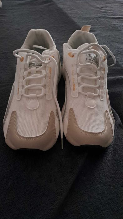 Adidas sport foarte eleganti !