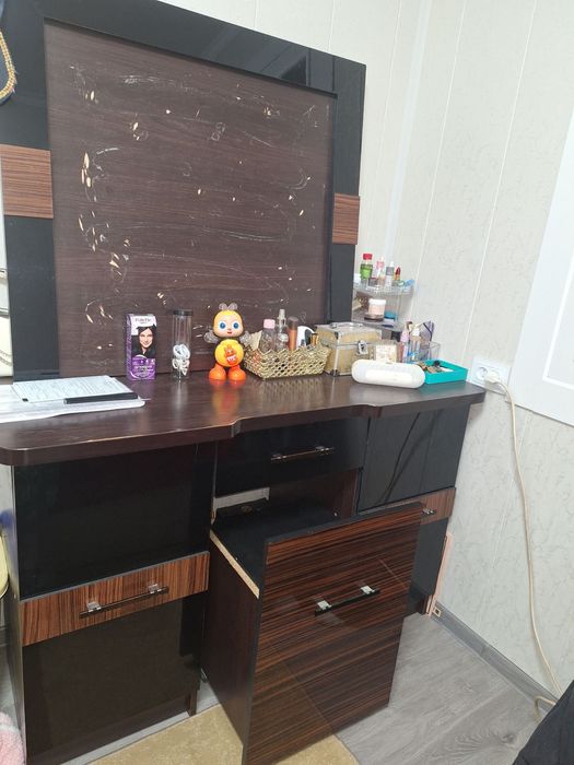 Тримо сотилади ойнаси ёк