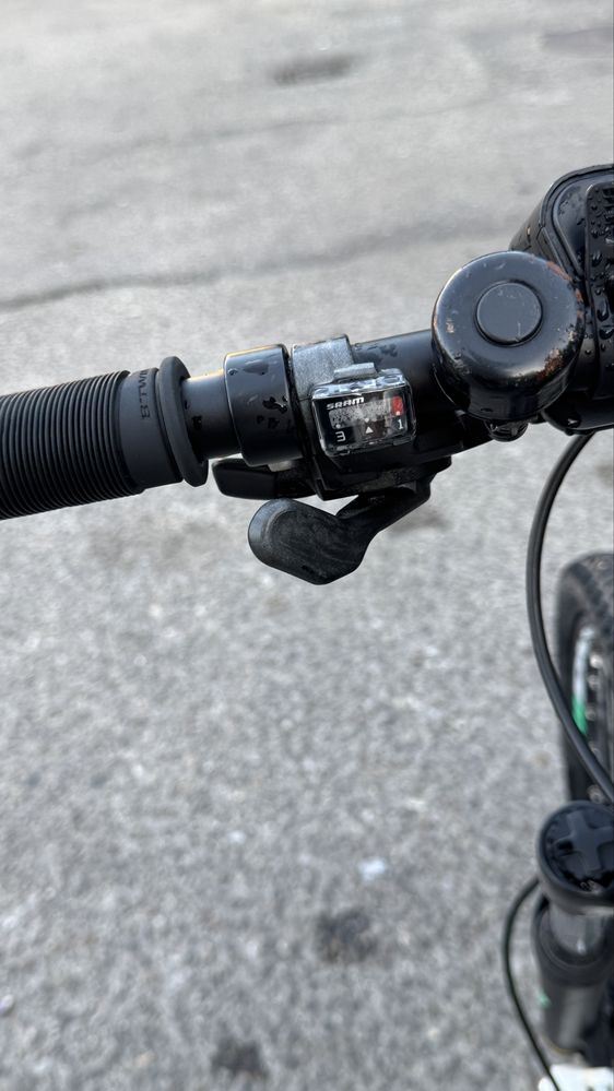 Bicicleta MTB B-twin Rockrider 700