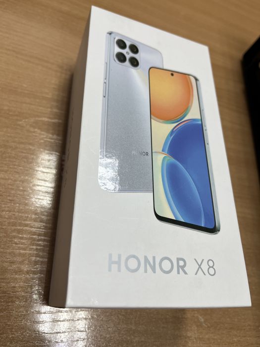 Продам смартфон Honor X8