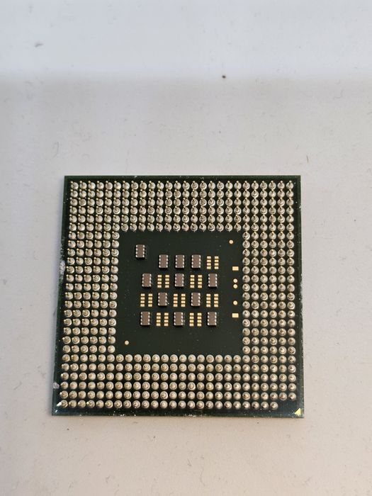 Intel Pentium 4 la 2.4Ghz, utilizat