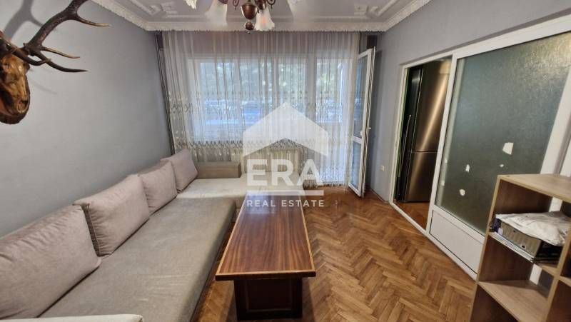 Продава се Четиристаен апартамент в Варна, Младост 1 - 96 кв.м за 6 €/кв.м - Снимка #2