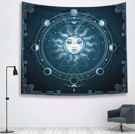 Fata masa altar,citire tarot/decor perete,youtube,soare,zodii,astrolog