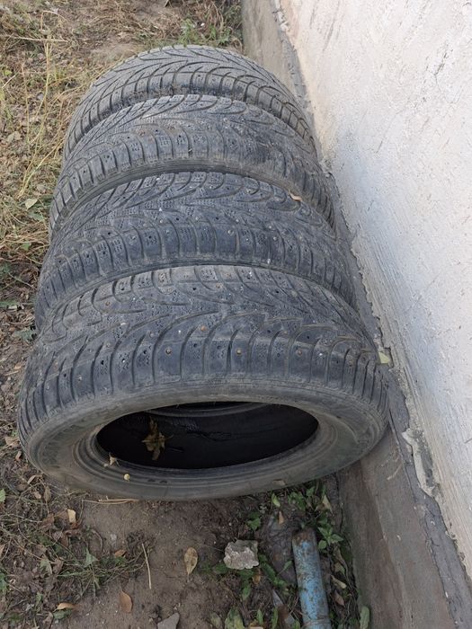 Срочно продам  шины  в хорошем состоянии