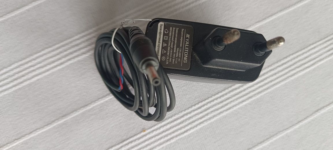 Продам зарядное устройство
