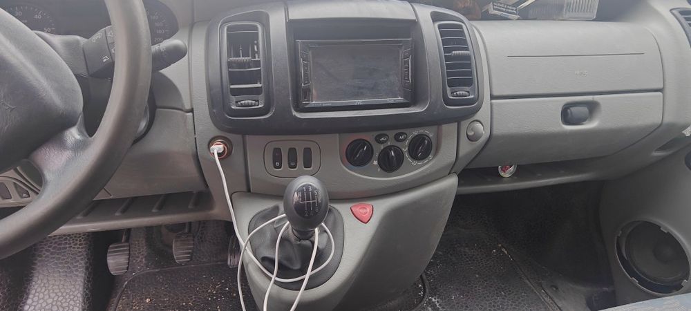 Renault Trafic 8+1