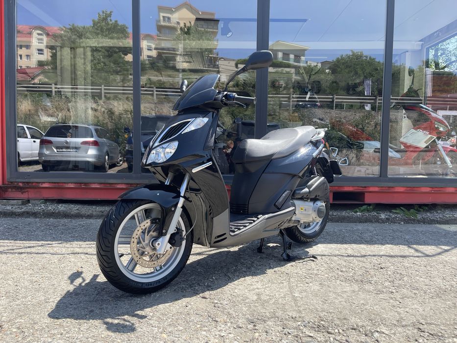 Scuter Aprilia Sportcity 125 cc