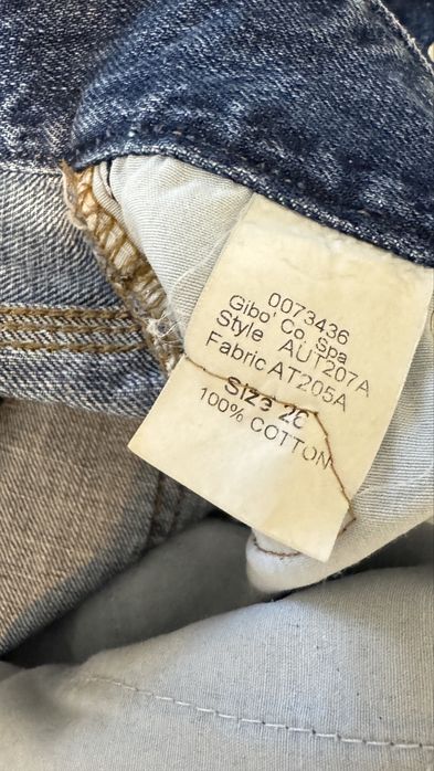 Дънки Джофра с висока талия и емблеми