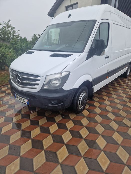 Mercedes sprinter 519
3,5 tone recent adus din Franța km reali dau ser
