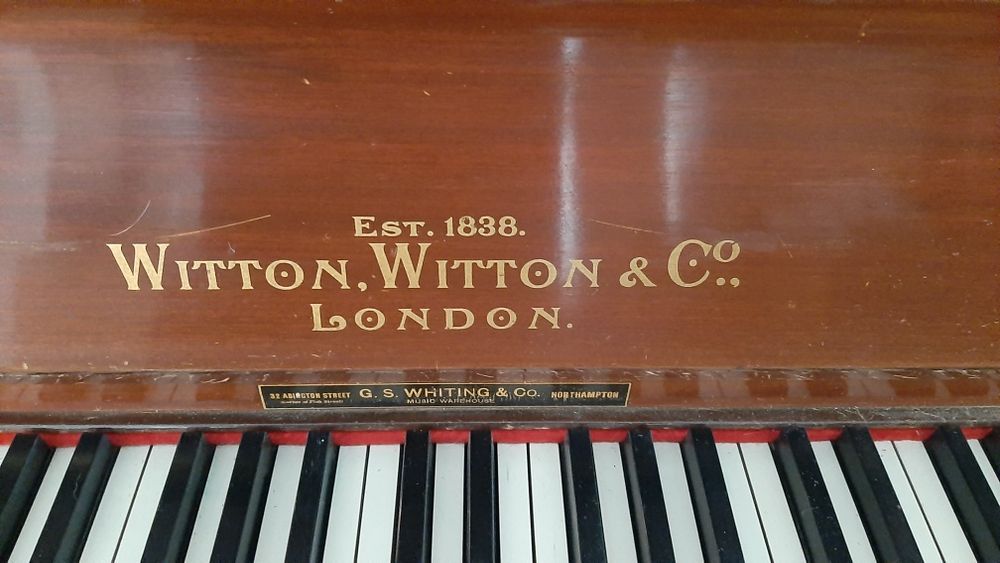 Pian vechi de colectie de aproape 200 ani vechime anul 1838