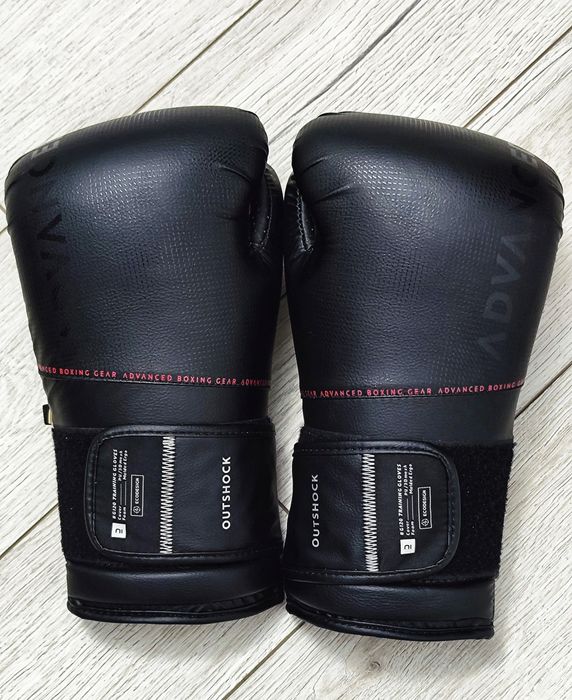Manusi box Outshock 14oz, stare foarte buna, ca noi