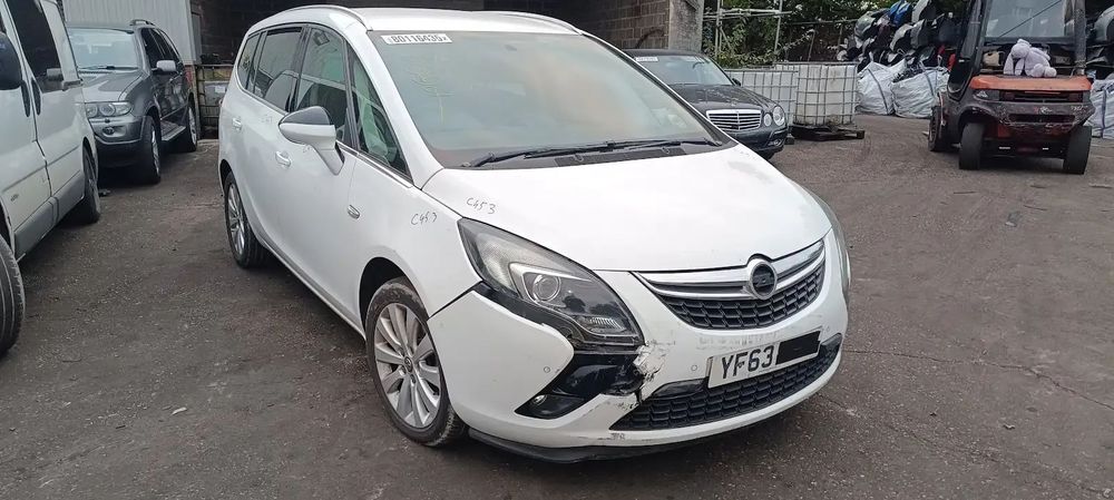 Dezmembrari / Dezmembrez Opel (Vauxhall) Zafira C A20DT cutie viteze manuală 5 trepte - myj cod culoare GAZ (40R)