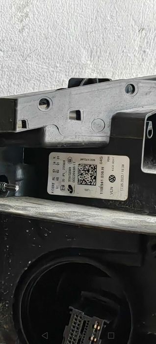 Фар VW ID4 десен Оригинален