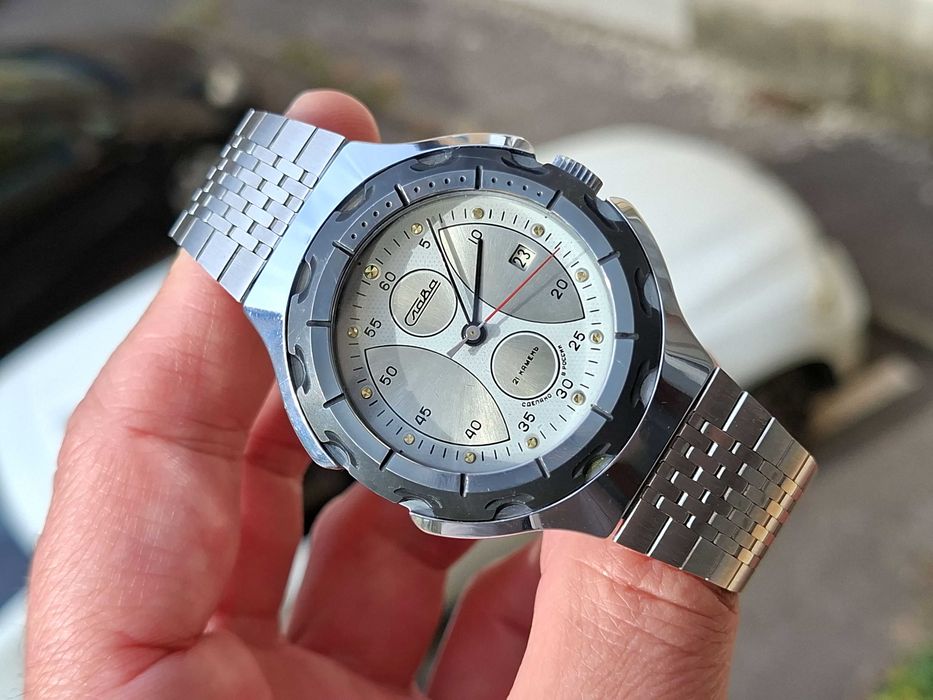 Ceas rusesc Slava  mecainc nos