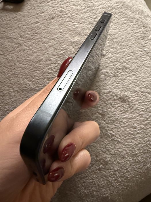 Iphone 16e, като нов на 100% батерия