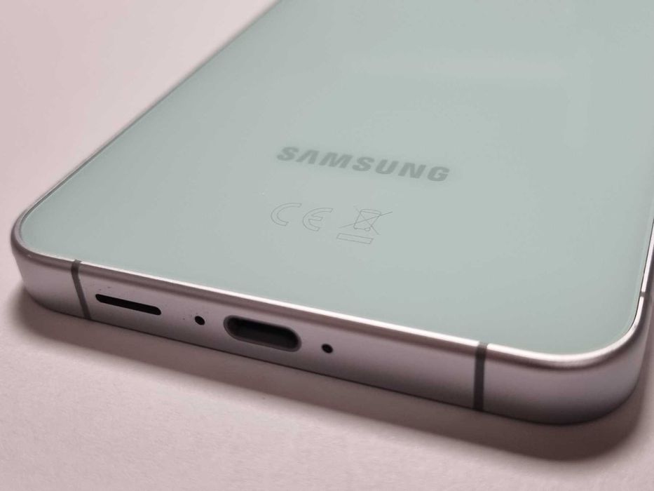 Samsung Galaxy S24 FE 128/8GB Като нов!!!