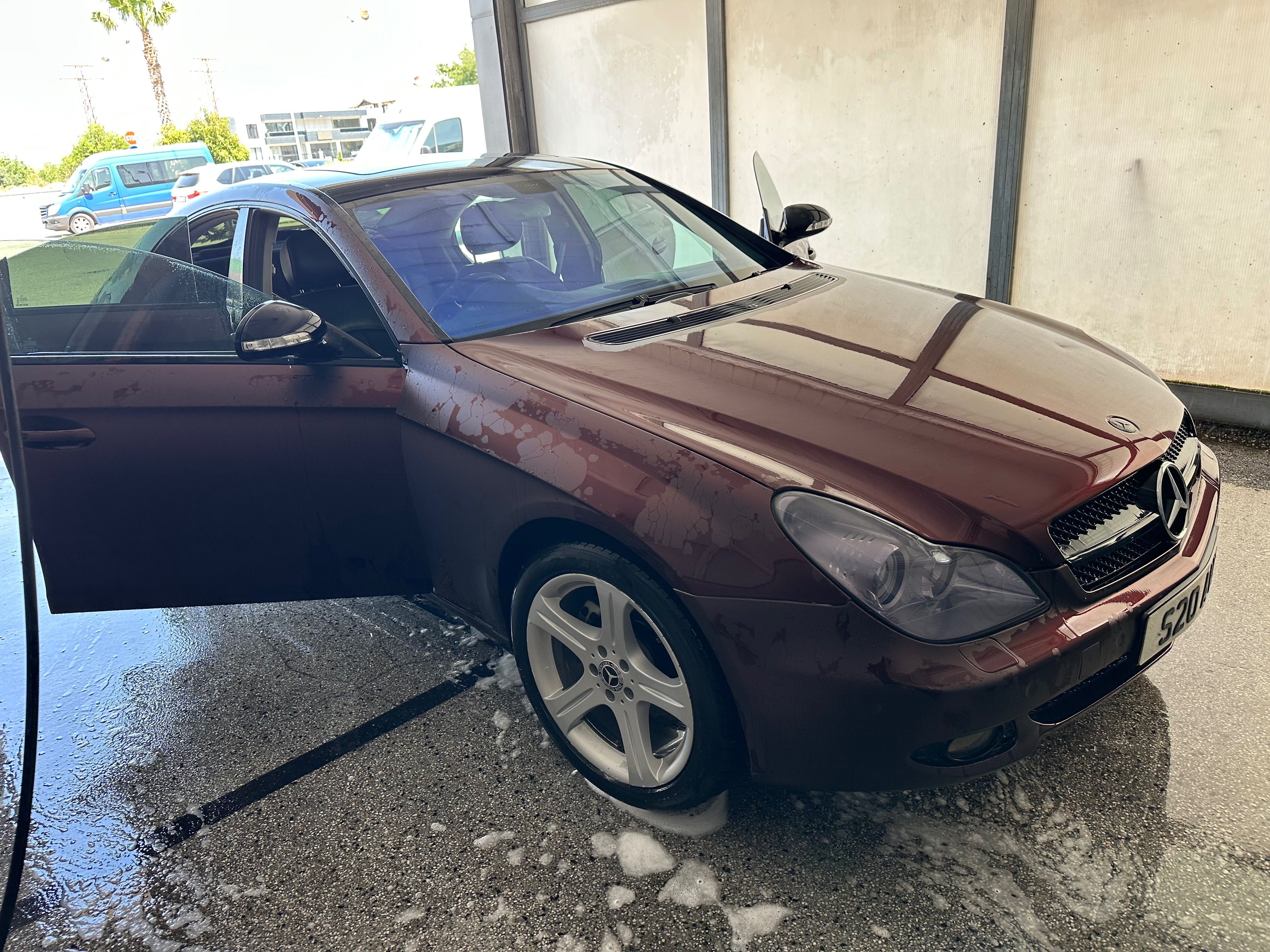 Десен волан Mercedes CLS 500